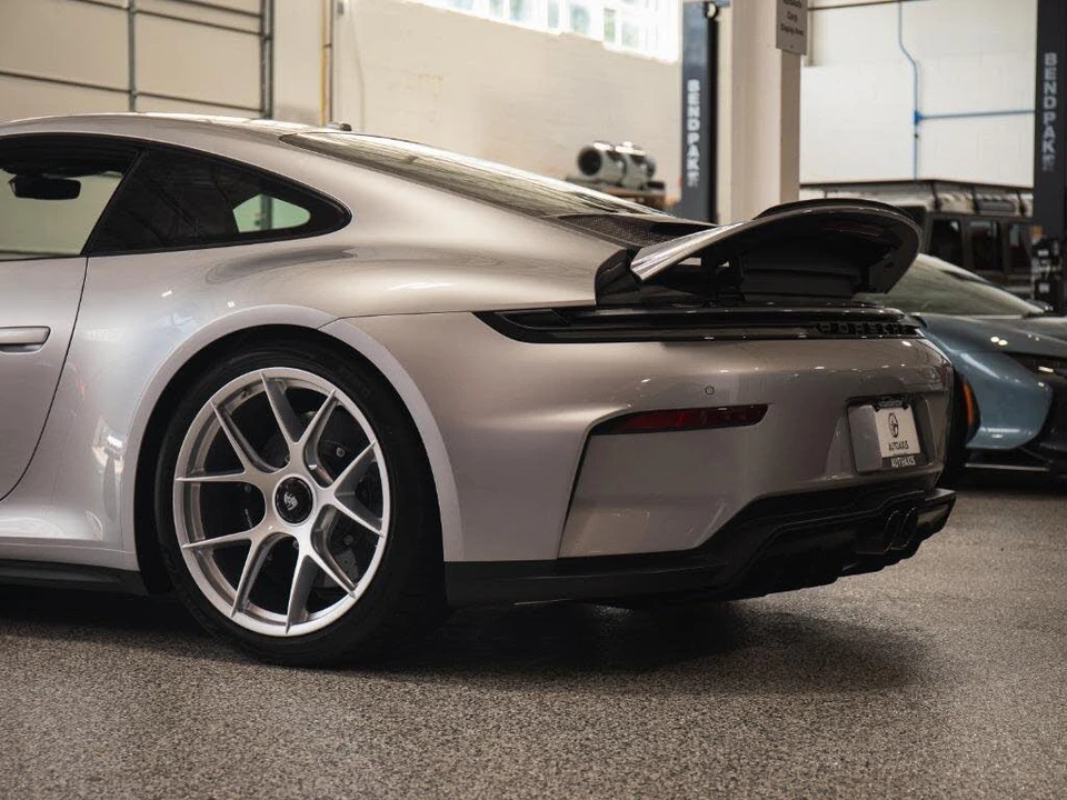2026 Porsche 992 GT3 - Image 3 of 31
