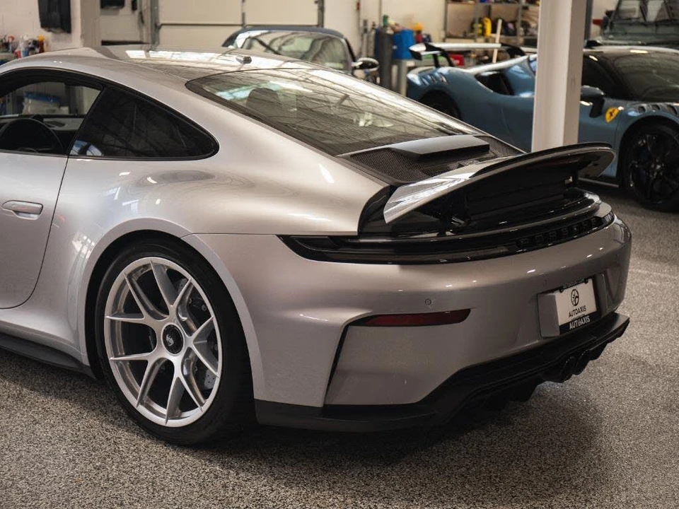 2026 Porsche 992 GT3 - Image 4 of 31