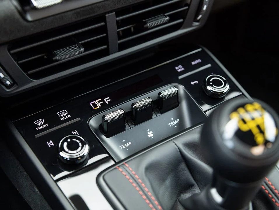 2026 Porsche 992 GT3 - Image 27 of 31