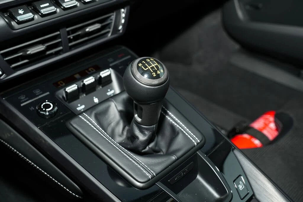 2026 Porsche 992 GT3 - Image 27 of 31