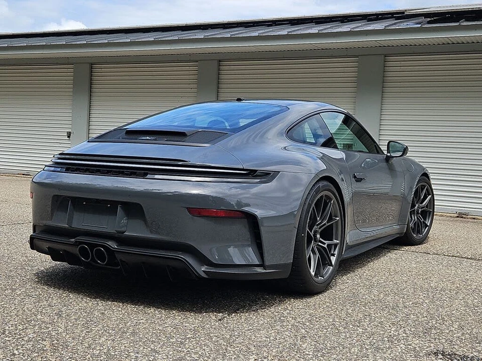 2026 Porsche 992 GT3 - Image 7 of 31