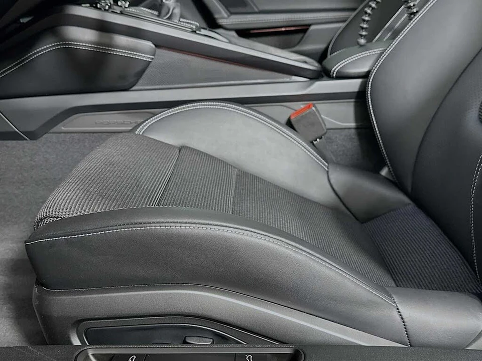 2026 Porsche 992 GT3 - Image 13 of 31