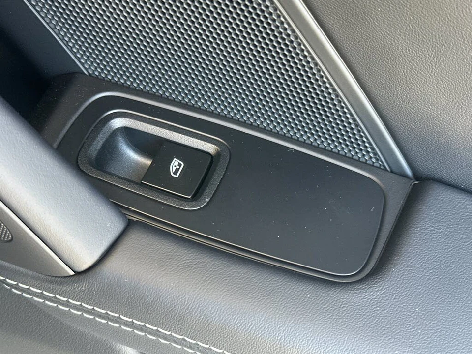 2026 Porsche 992 GT3 - Image 15 of 29
