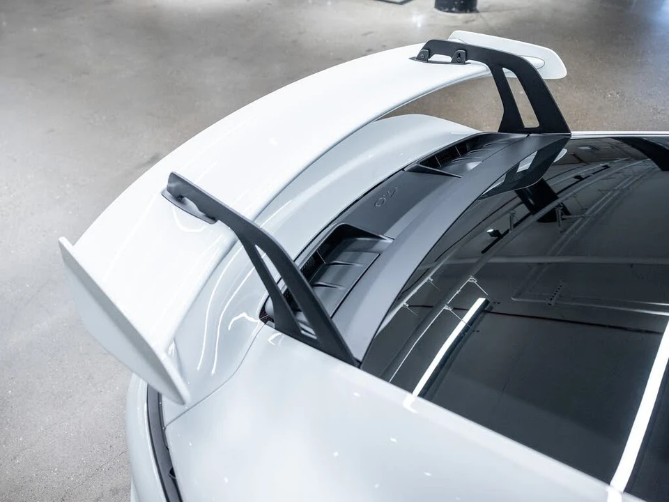 2026 Porsche 992 GT3 - Image 26 of 31
