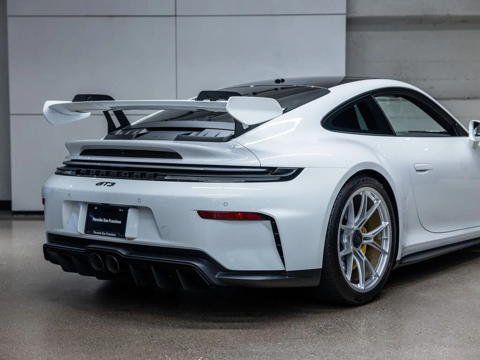 2026 Porsche 992 GT3 - Image 27 of 31