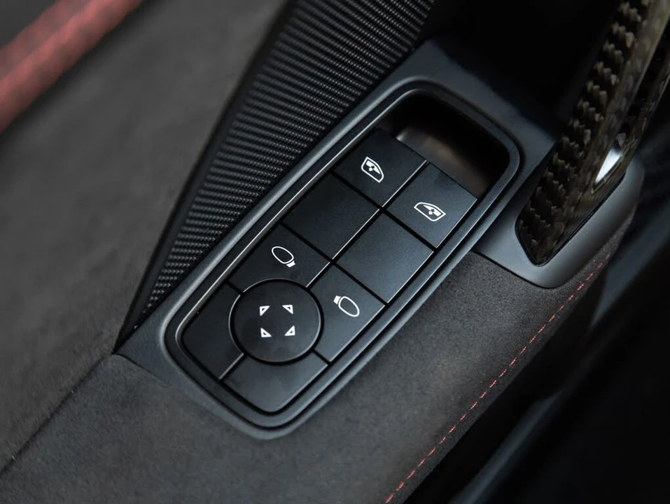 2026 Porsche 992 GT3 - Image 19 of 31