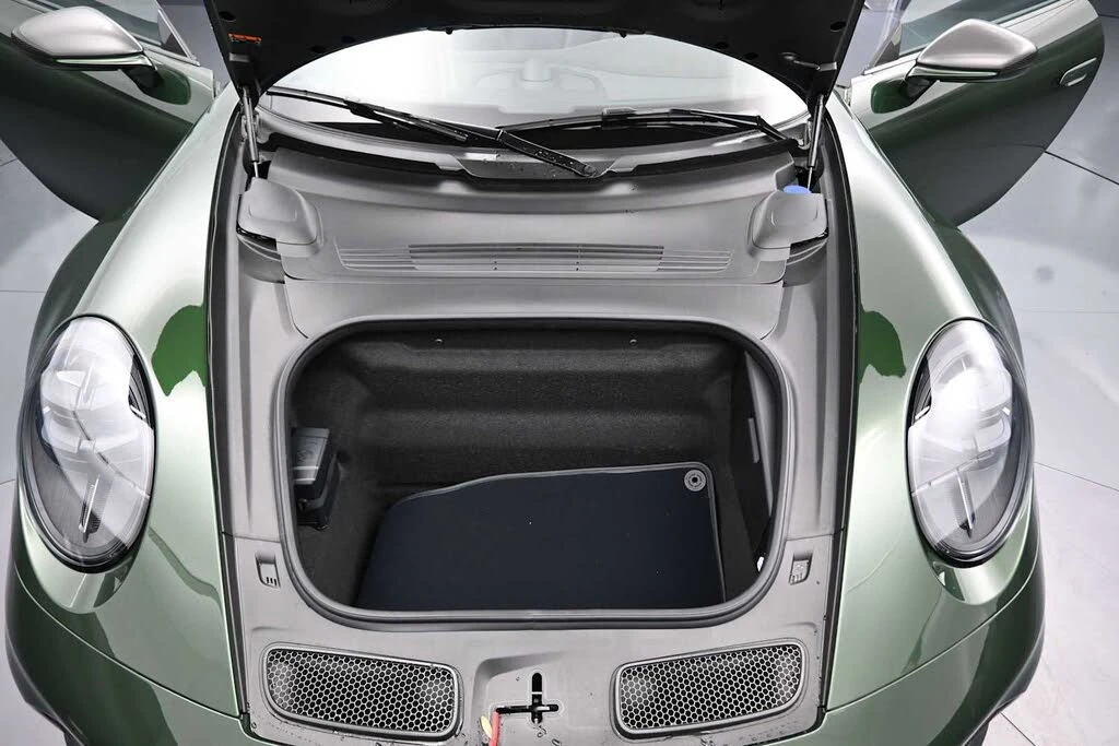 2026 Porsche 992 GT3 - Image 19 of 31