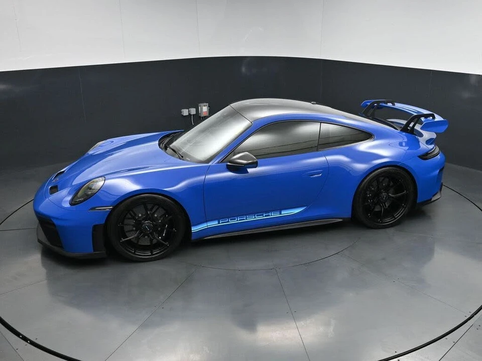 2026 Porsche 992 GT3 - Image 15 of 31