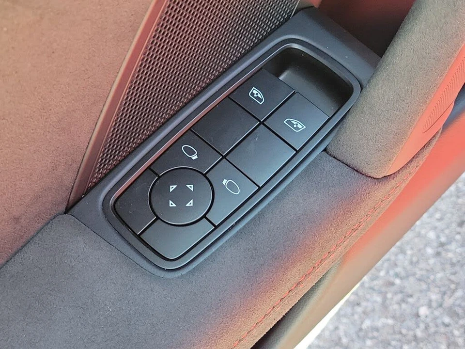2026 Porsche 992 GT3 - Image 25 of 31