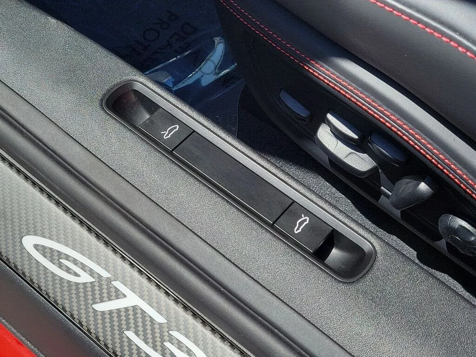 2026 Porsche 992 GT3 - Image 27 of 31