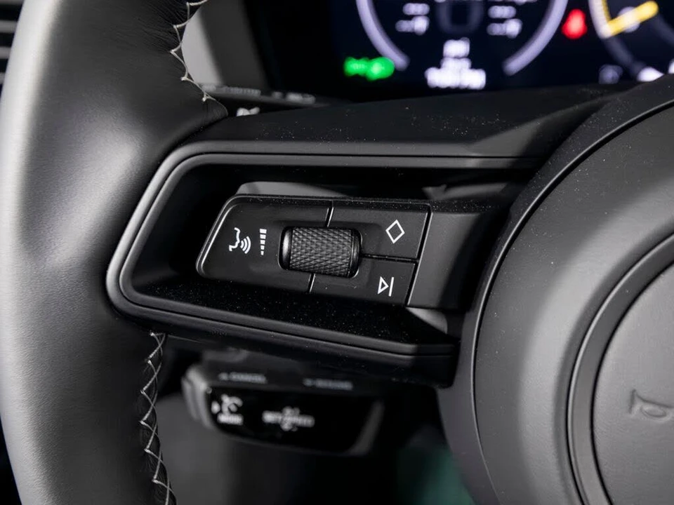 2026 Porsche 992 GT3 - Image 27 of 31