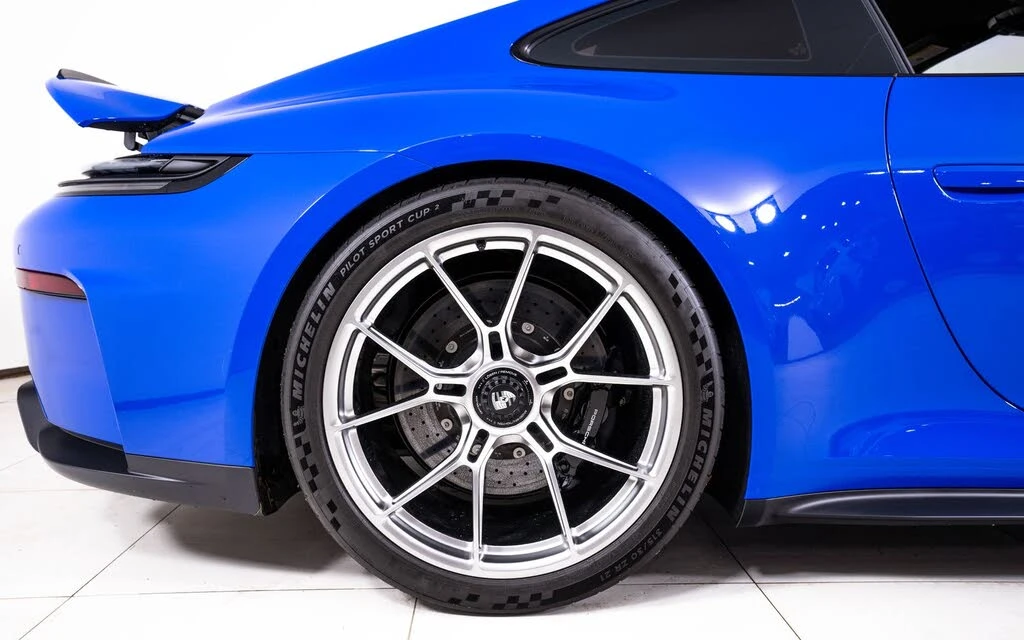 2026 Porsche 992 GT3 - Image 16 of 24