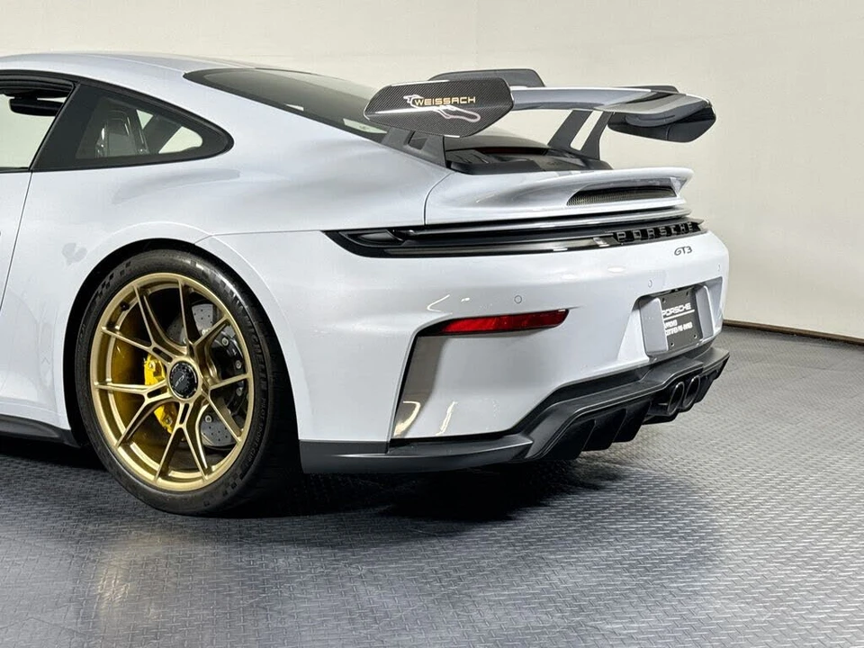 2026 Porsche 992 GT3 - Image 26 of 31