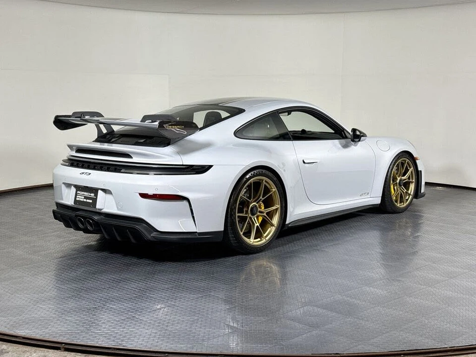 2026 Porsche 992 GT3 - Image 7 of 31