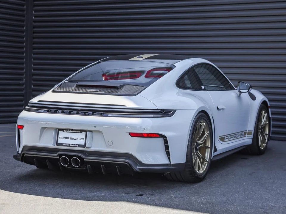 2026 Porsche 992 GT3 - Image 9 of 31