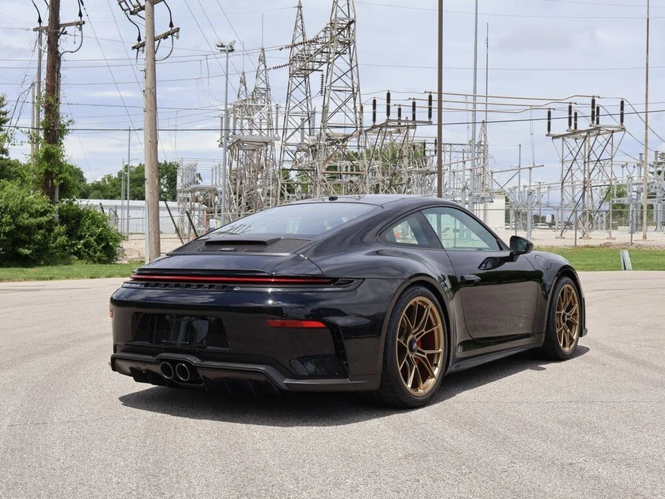 2026 Porsche 992 GT3 - Image 8 of 31