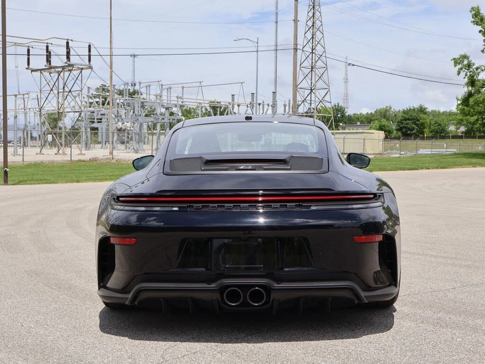 2026 Porsche 992 GT3 - Image 7 of 31
