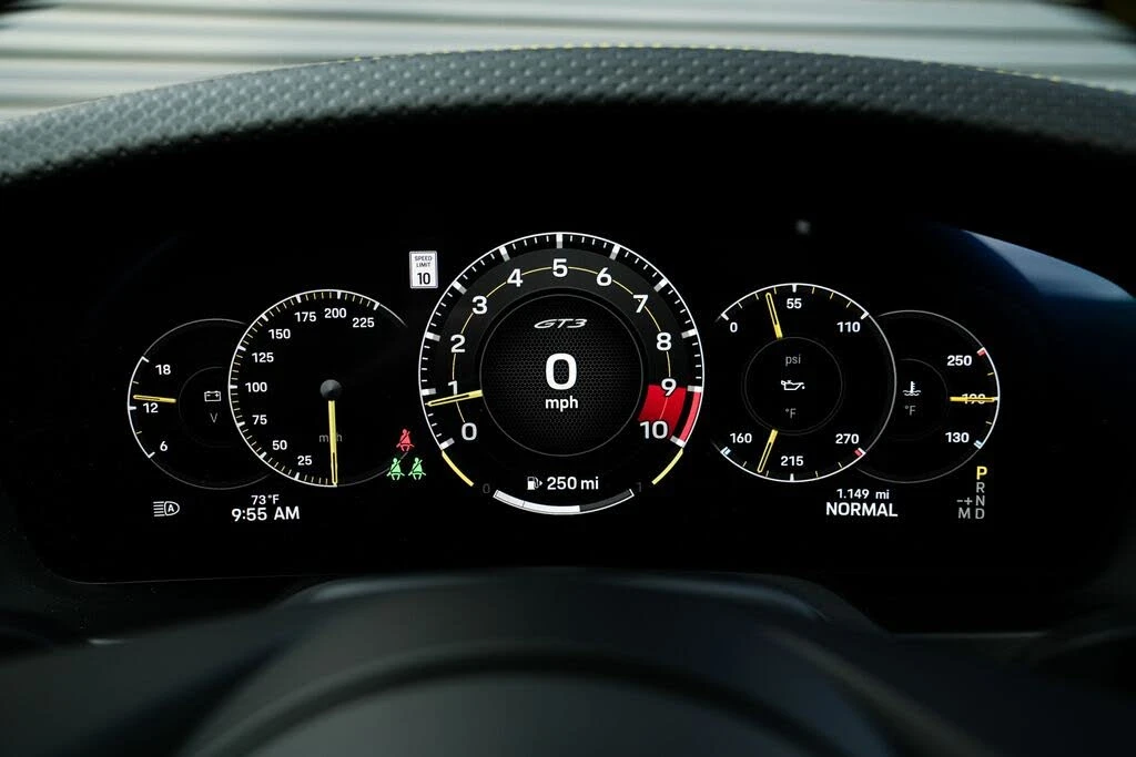 2026 Porsche 992 GT3 - Image 25 of 31
