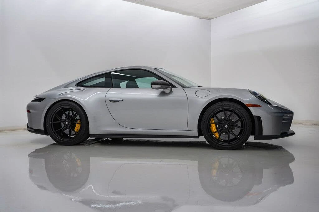 2026 Porsche 992 GT3 - Image 9 of 31