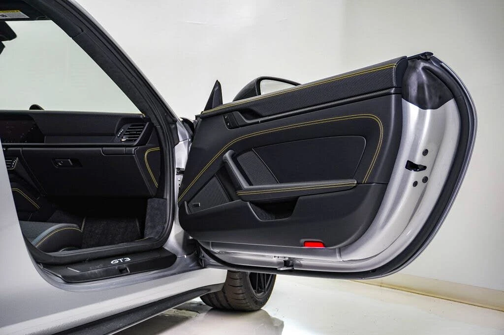 2026 Porsche 992 GT3 - Image 18 of 31