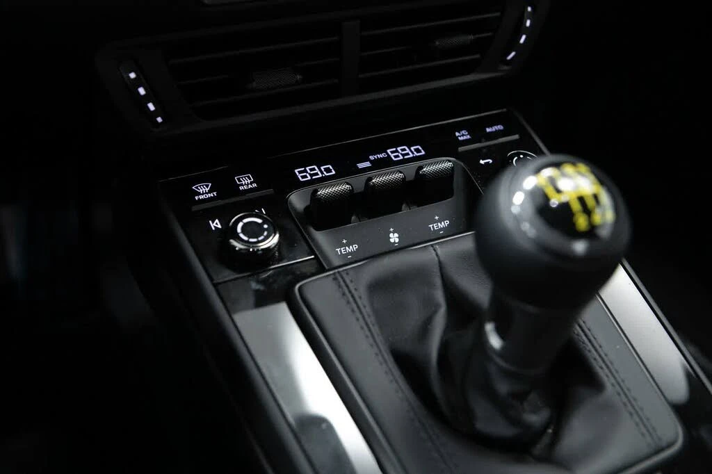 2026 Porsche 992 GT3 Touring - Image 27 of 31
