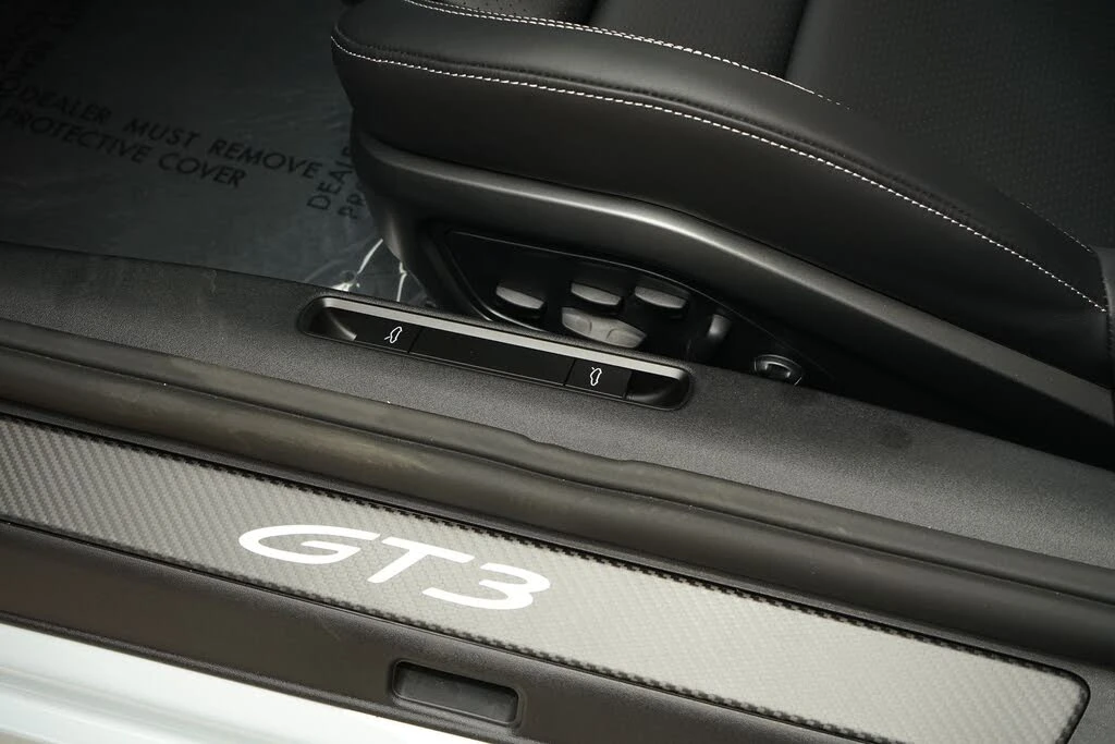 2026 Porsche 992 GT3 Touring - Image 27 of 31