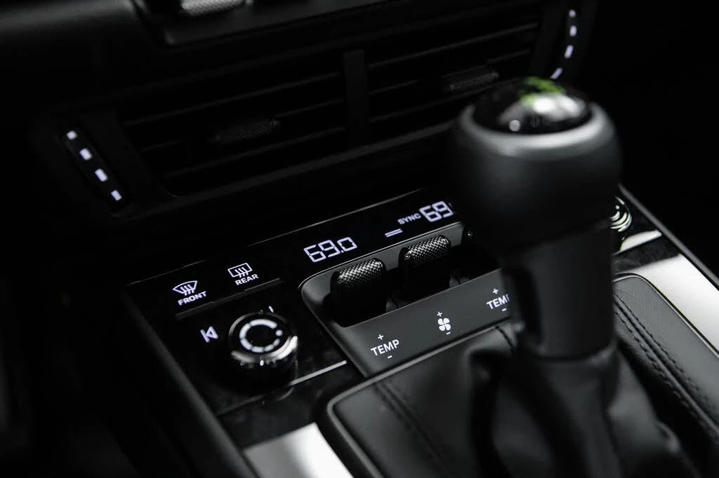 2026 Porsche 992 GT3 Touring - Image 27 of 31