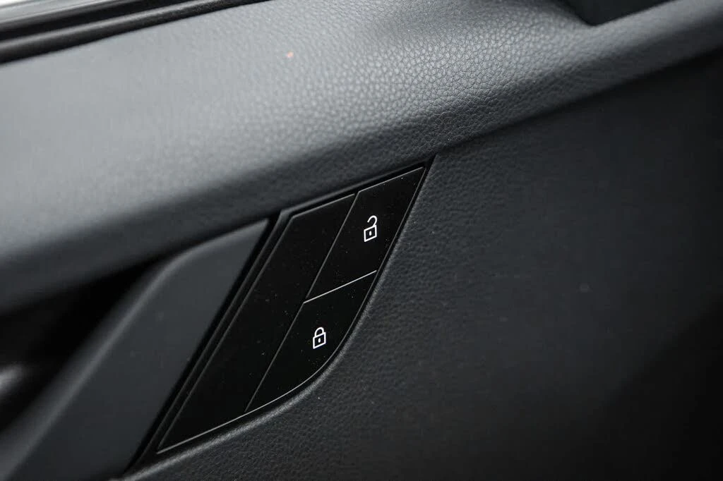 2026 Porsche 992 GT3 Touring - Image 23 of 31