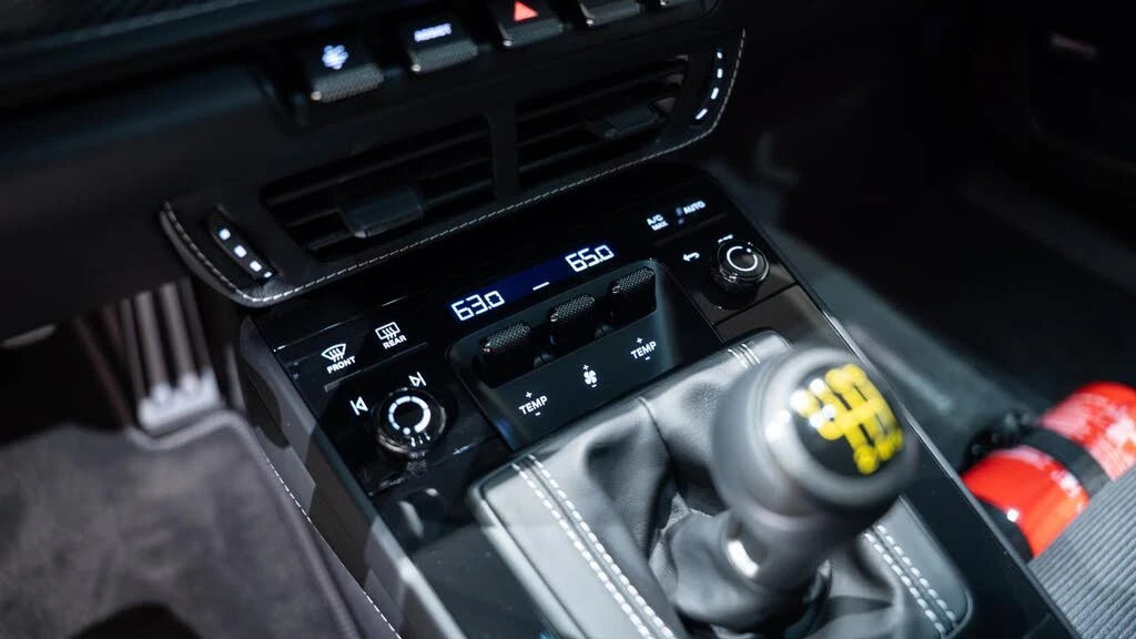 2026 Porsche 992 GT3 Touring - Image 24 of 31