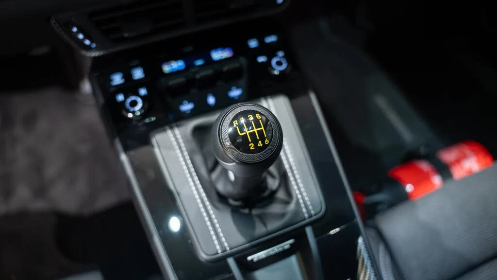 2026 Porsche 992 GT3 Touring - Image 26 of 31