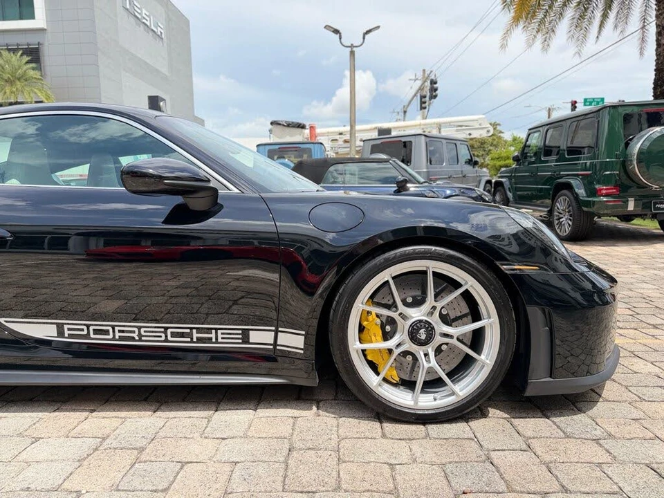 2026 Porsche 992 GT3 Touring - Image 25 of 31