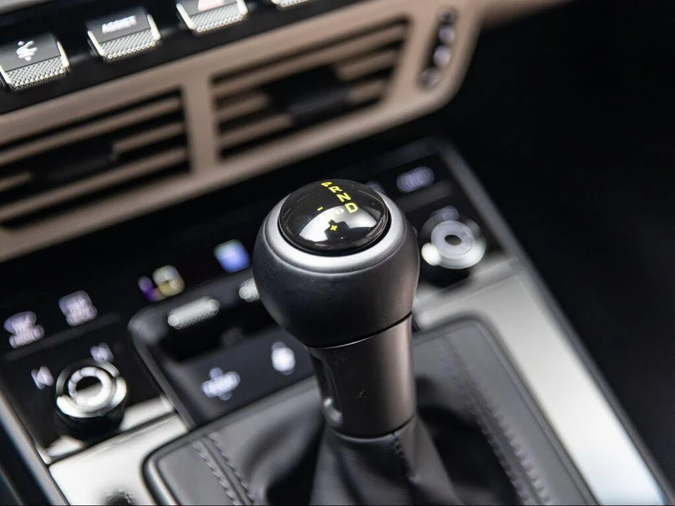 2026 Porsche 992 GT3 Touring - Image 28 of 31