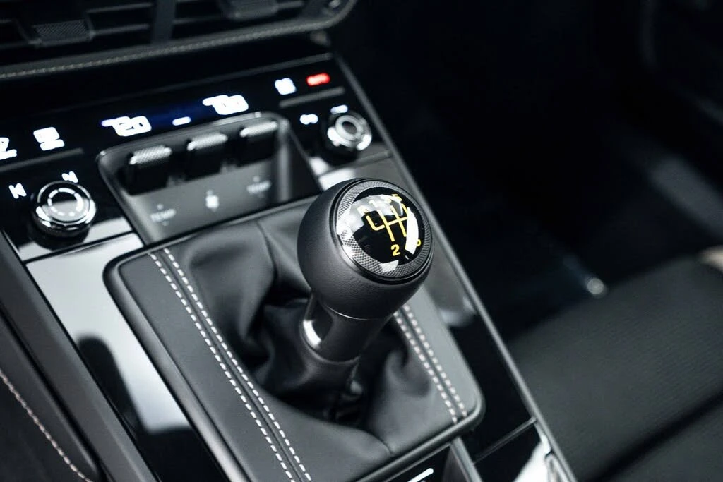 2026 Porsche 992 GT3 Touring - Image 19 of 31