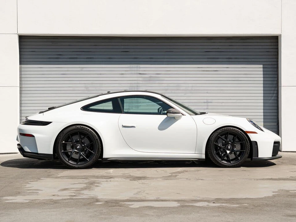 2026 Porsche 992 GT3 Touring - Image 28 of 31