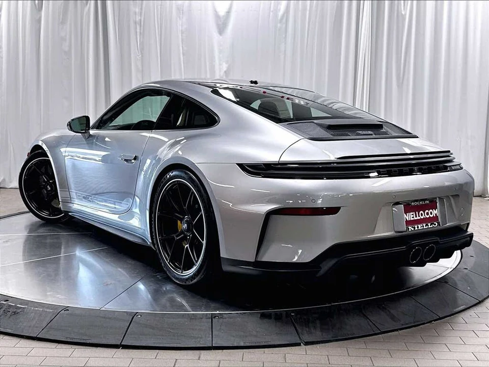 2026 Porsche 992 GT3 - Image 3 of 31