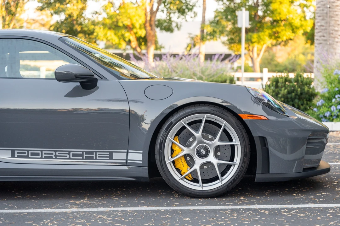 2026 Porsche 992 GT3 Touring - Image 21 of 31