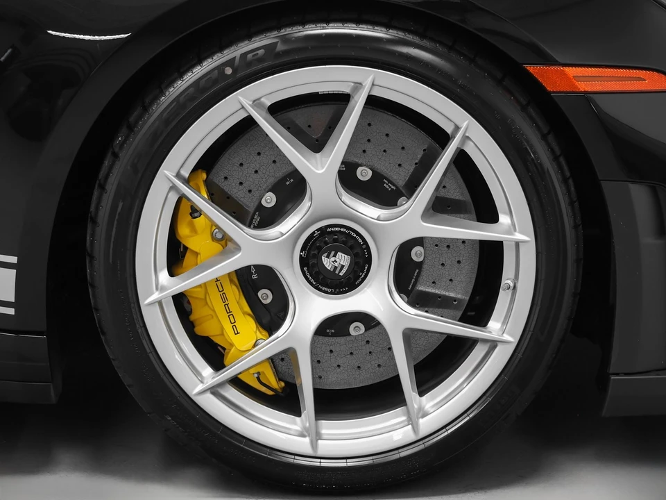 2026 Porsche 992 GT3 Touring - Image 19 of 31