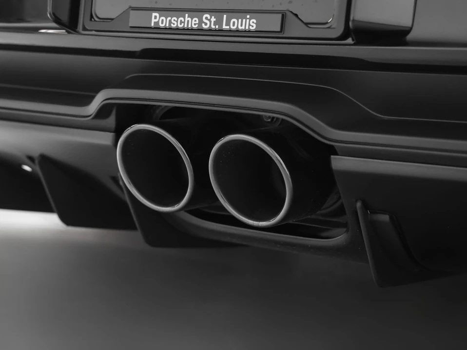 2026 Porsche 992 GT3 Touring - Image 29 of 31