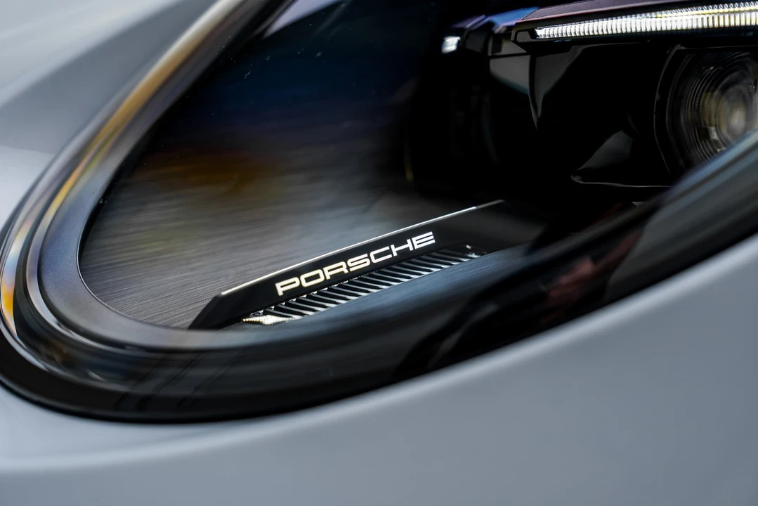 2026 Porsche 992 GT3 Touring - Image 23 of 31