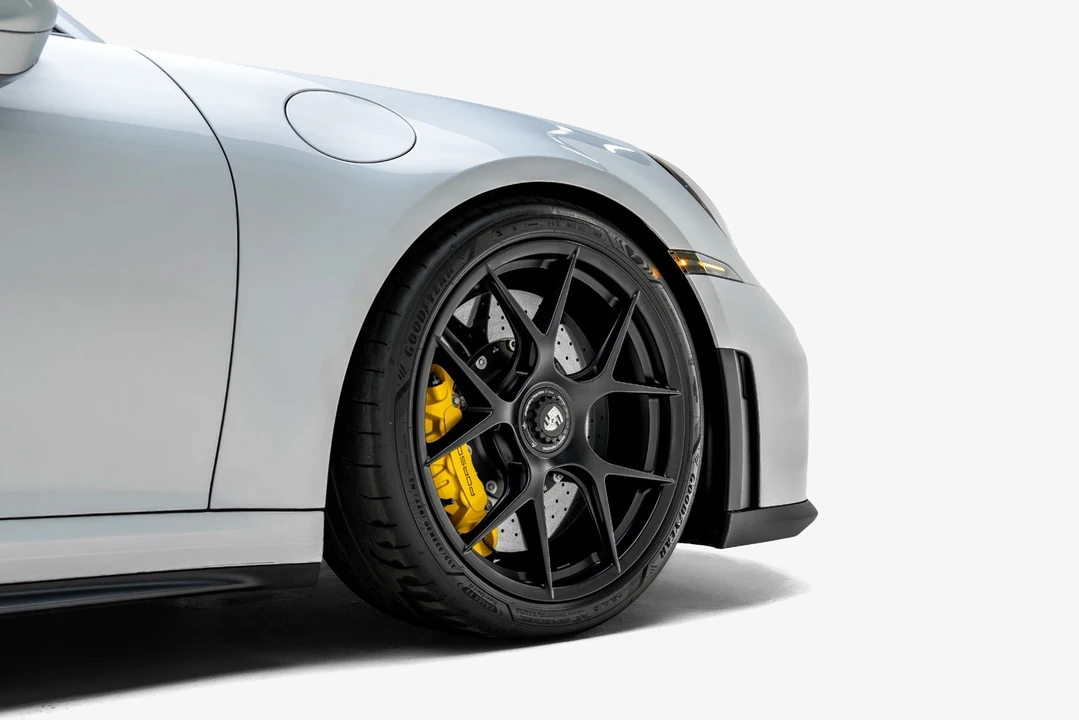 2026 Porsche 992 GT3 Touring - Image 17 of 31