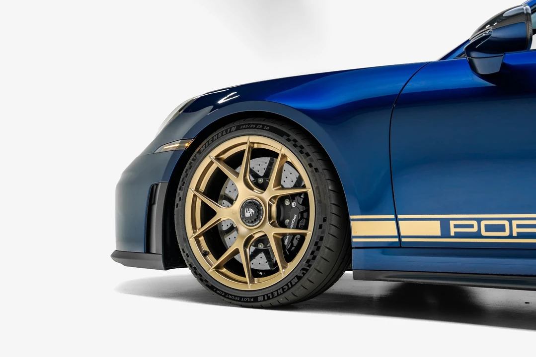 2026 Porsche 992 GT3 Touring - Image 21 of 31