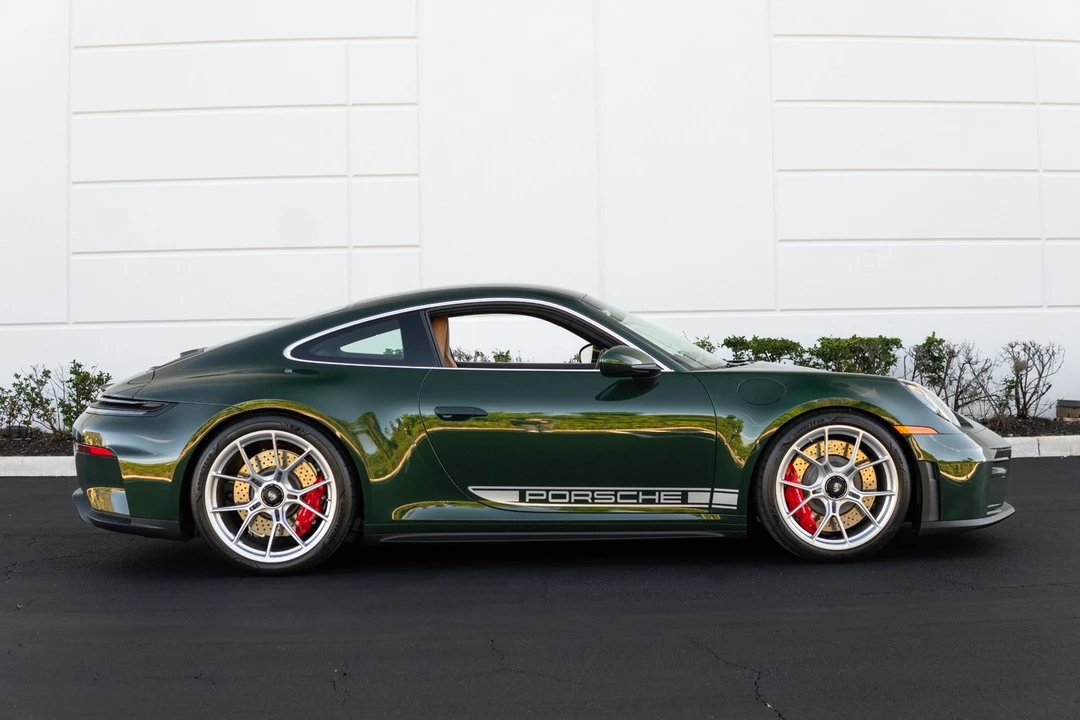2026 Porsche - Image 16 of 31