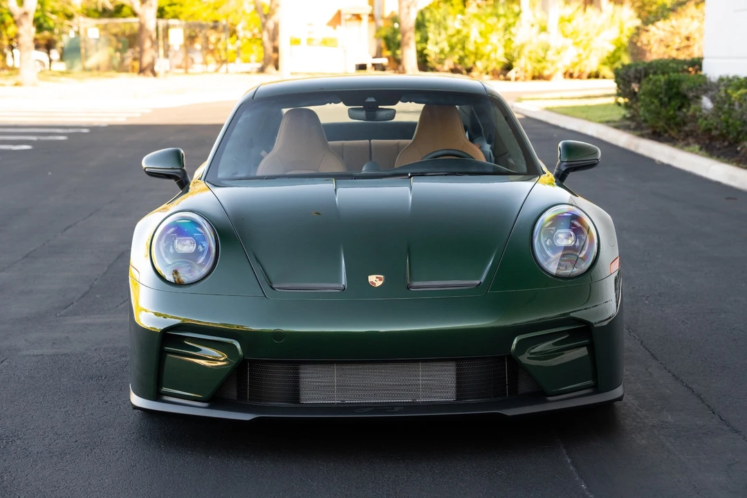 2026 Porsche - Image 2 of 31