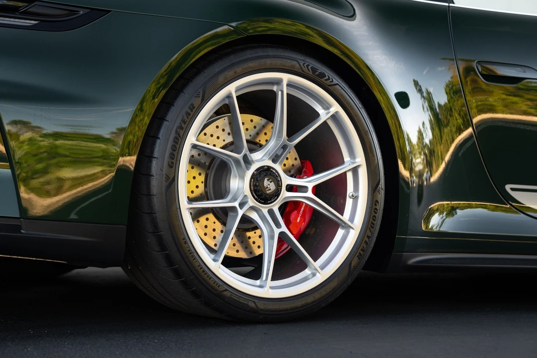 2026 Porsche - Image 18 of 31