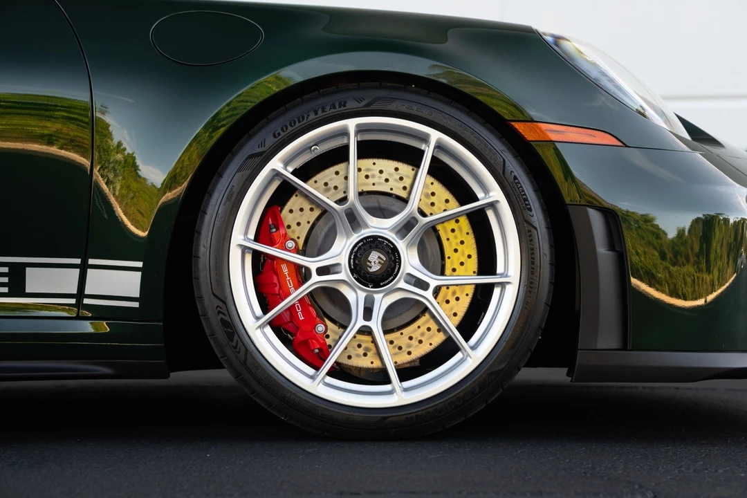 2026 Porsche - Image 9 of 31