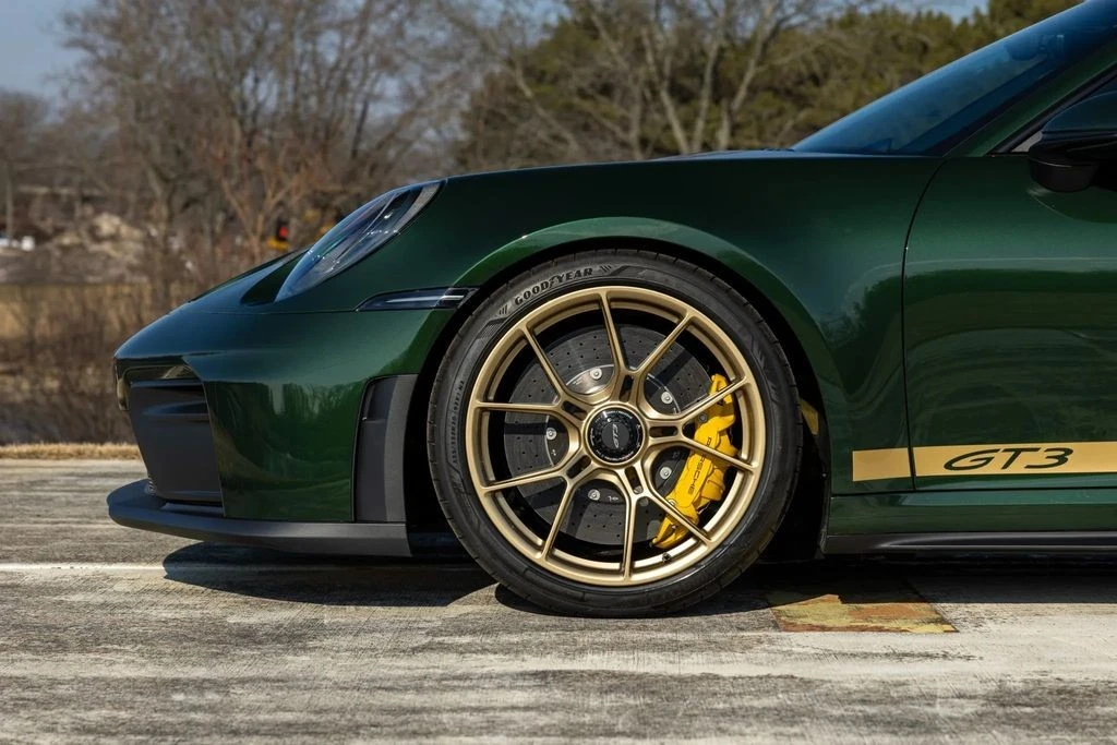 2026 Porsche - Image 7 of 31