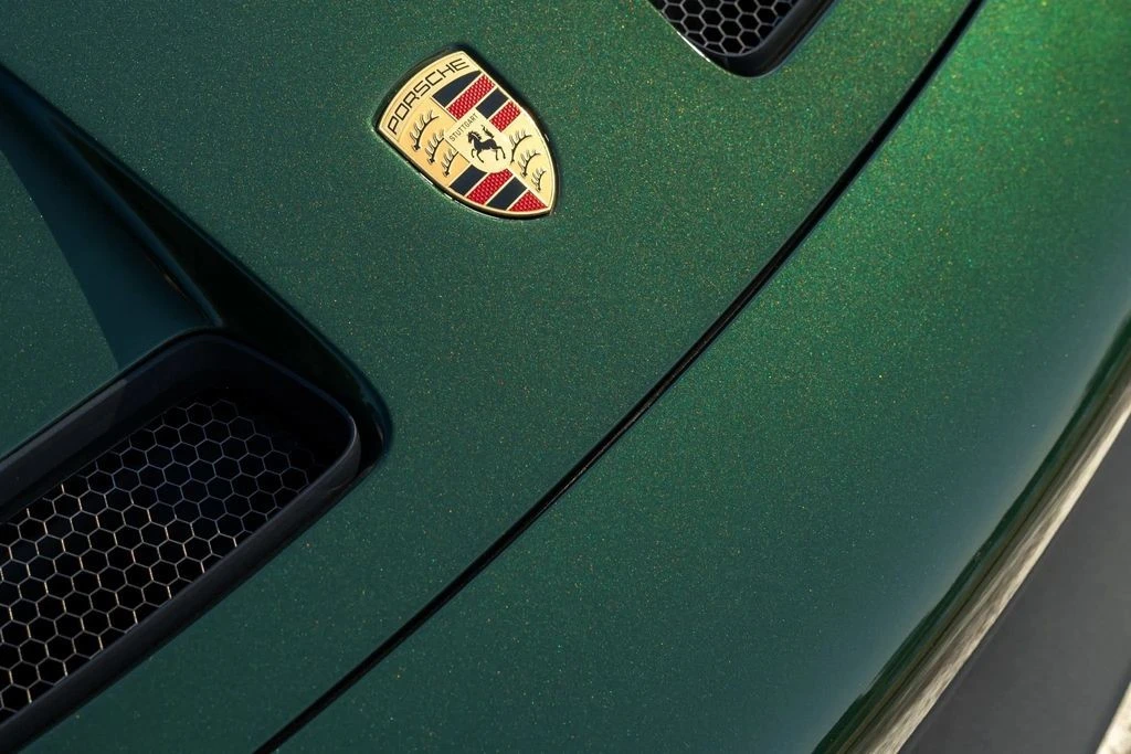2026 Porsche - Image 27 of 31
