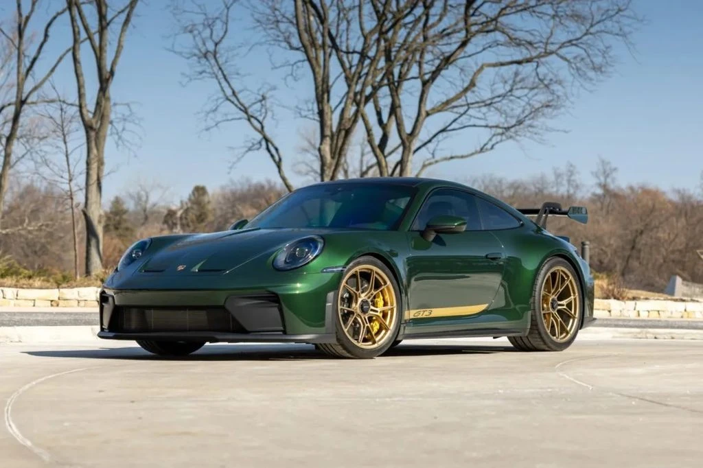 2026 Porsche - Image 16 of 31