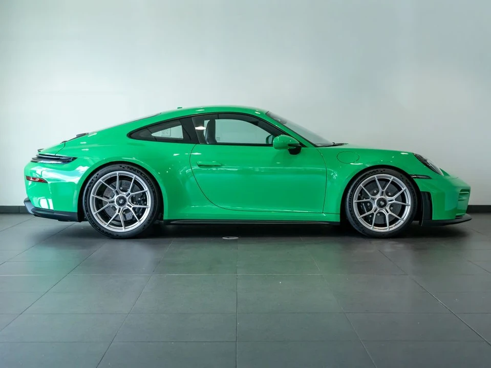 2026 Porsche 911 - Image 9 of 31