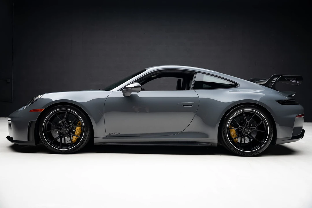 2026 Porsche 992 GT3 - Image 19 of 31
